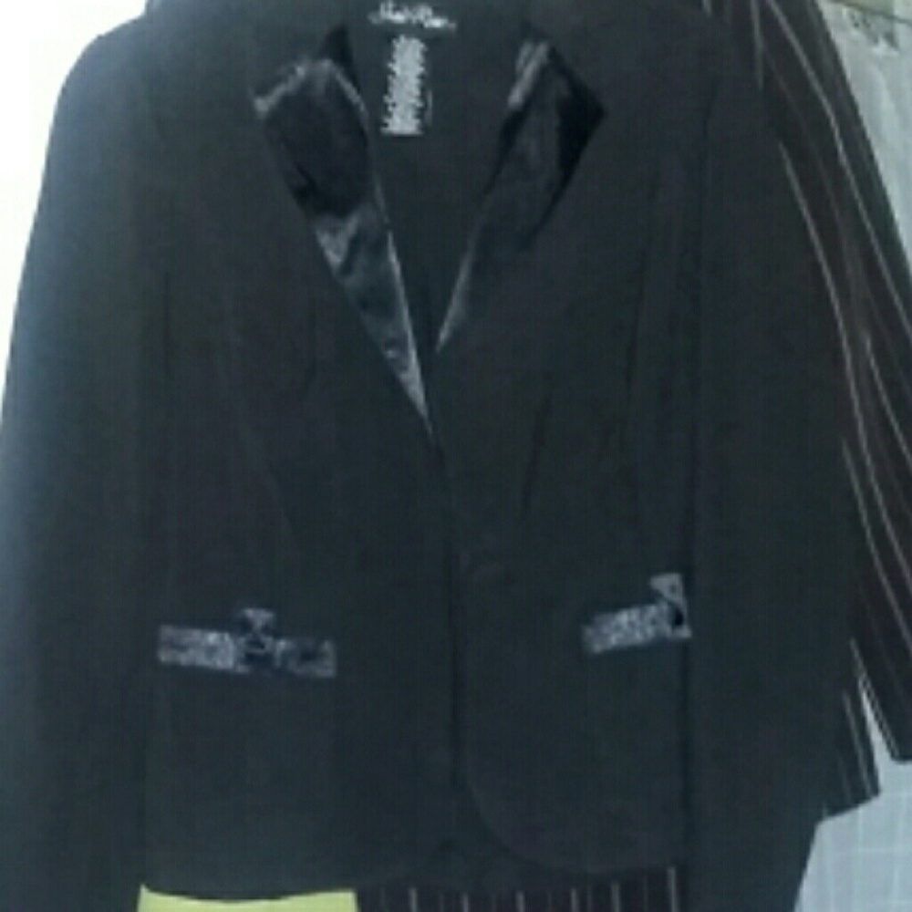 Woman's tuxedo style blazer